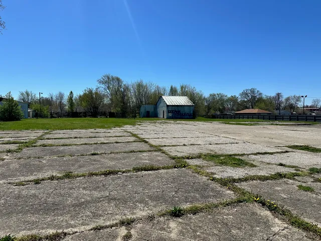 $775,000 | 645-655 East Main Street, Brownsburg, IN 46112