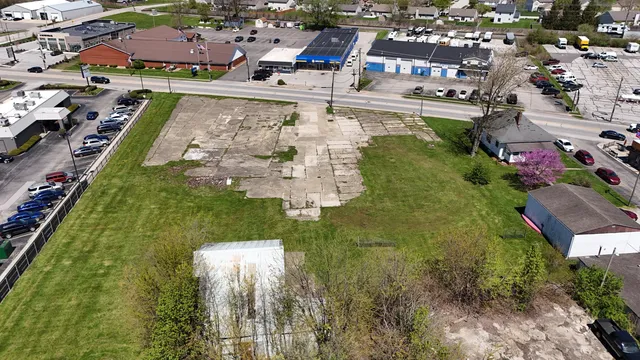 $775,000 | 645-655 East Main Street, Brownsburg, IN 46112