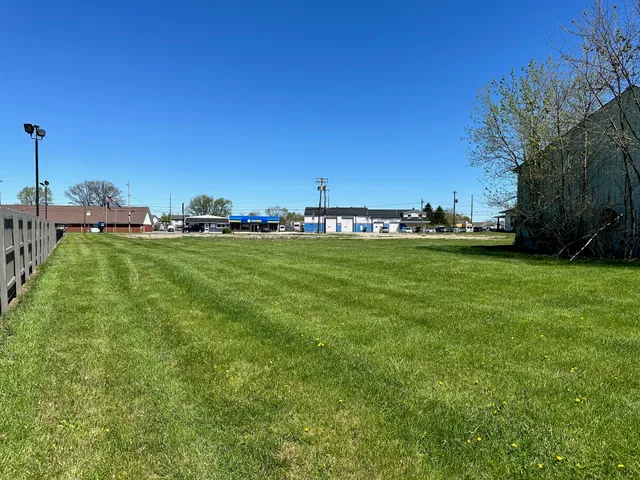 $775,000 | 645-655 East Main Street, Brownsburg, IN 46112