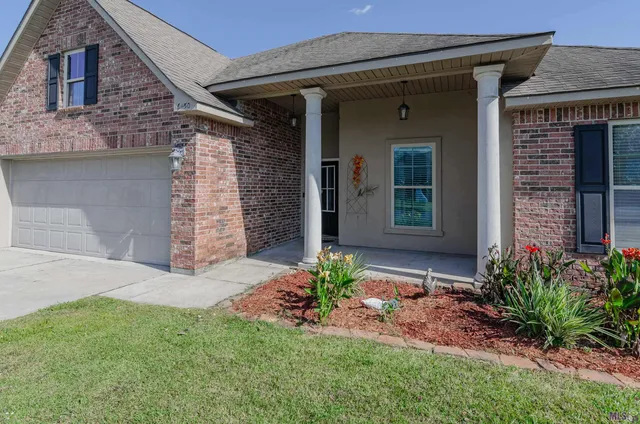 $289,999 | 16450 Timberstone Drive, Prairieville, LA 70769
