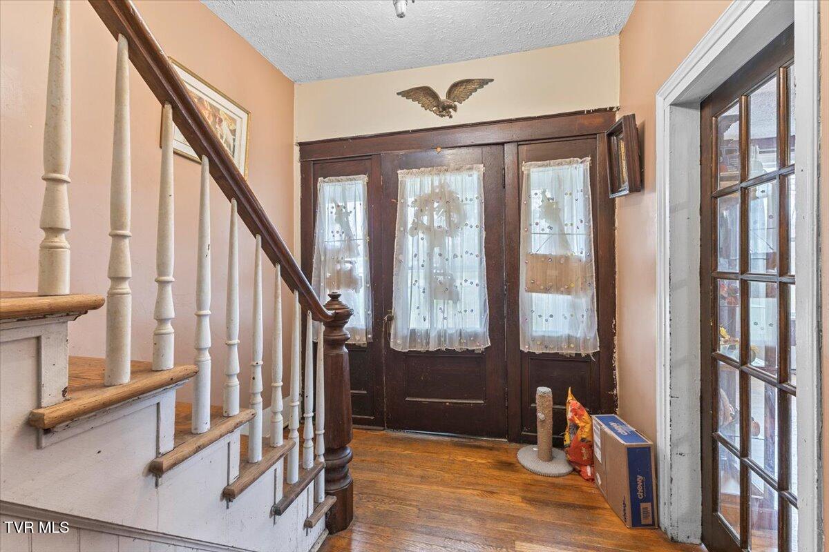 104 Maple Street Glade Spring, VA 24340 - Photo 18 of 42 36-128A9649