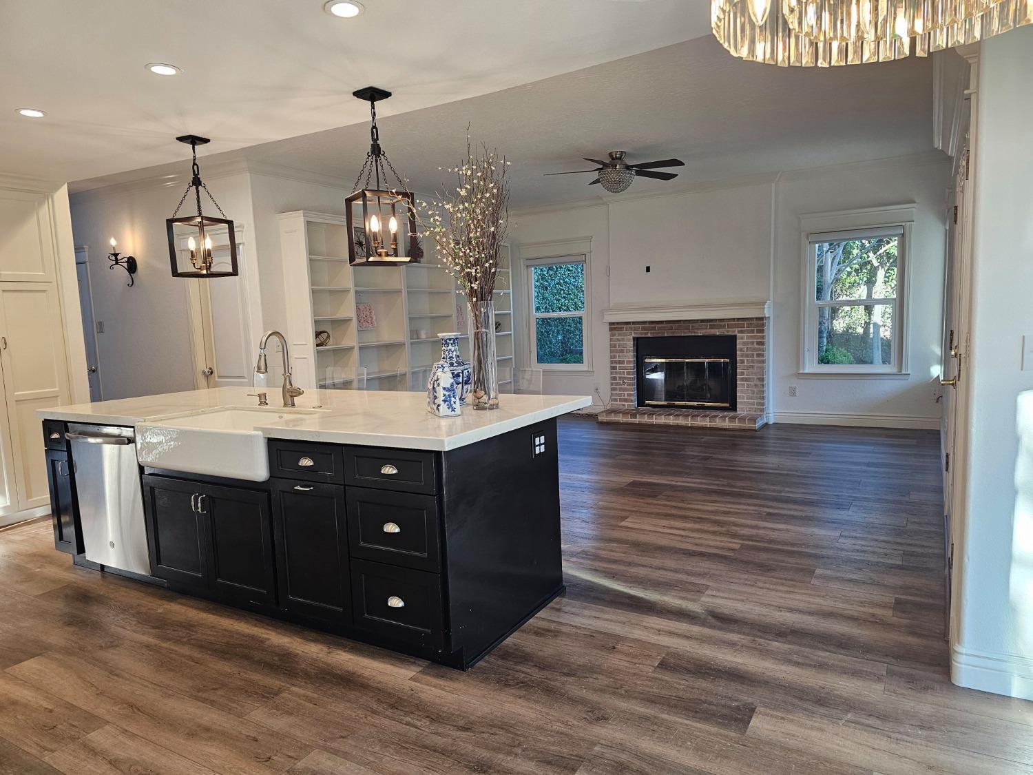 576 West Bedford Avenue Clovis, CA 93611 - Photo 32 of 79