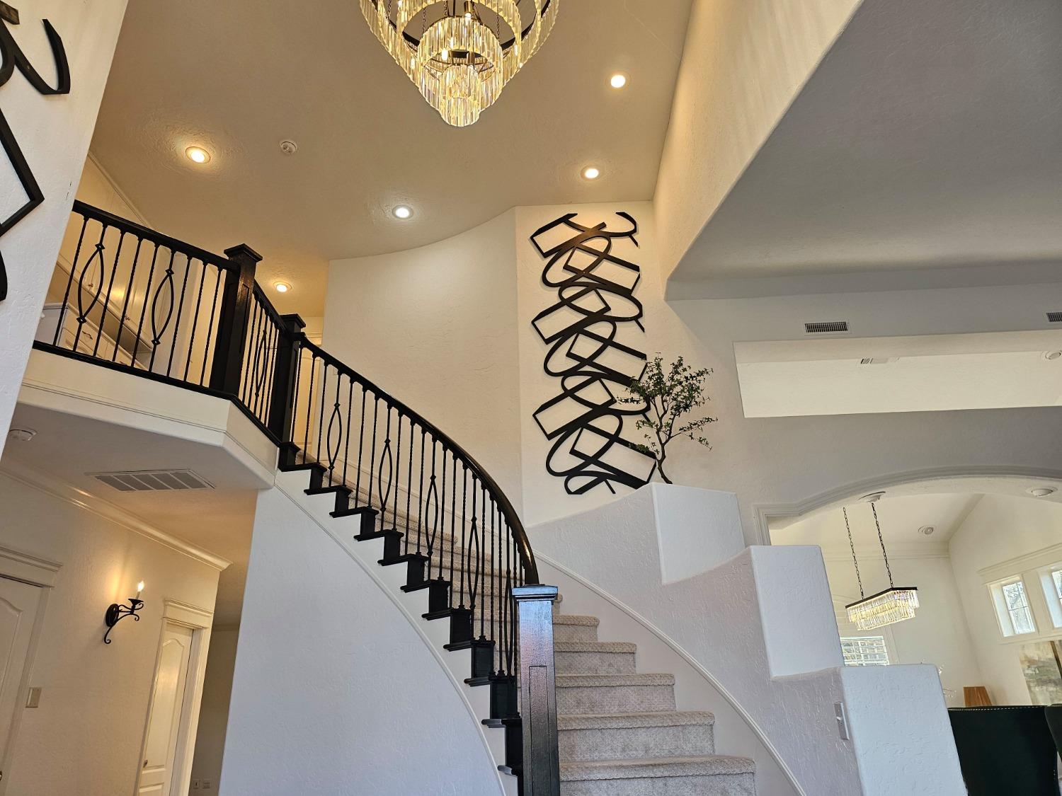 576 West Bedford Avenue Clovis, CA 93611 - Photo 6 of 79