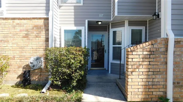 $1,500 | 107 Avant Garde Circle, Unit 107, Kenner, LA 70065