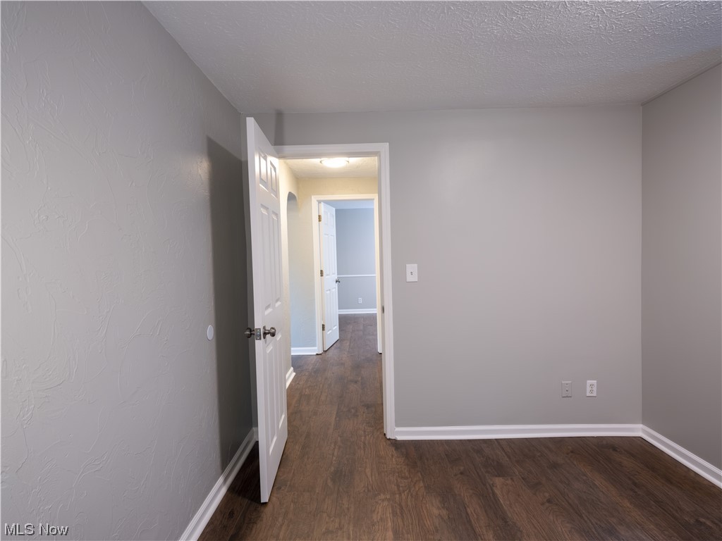 9859 Chardon Road Chardon, OH 44024 - Photo 11 of 22 Gallery Image 11