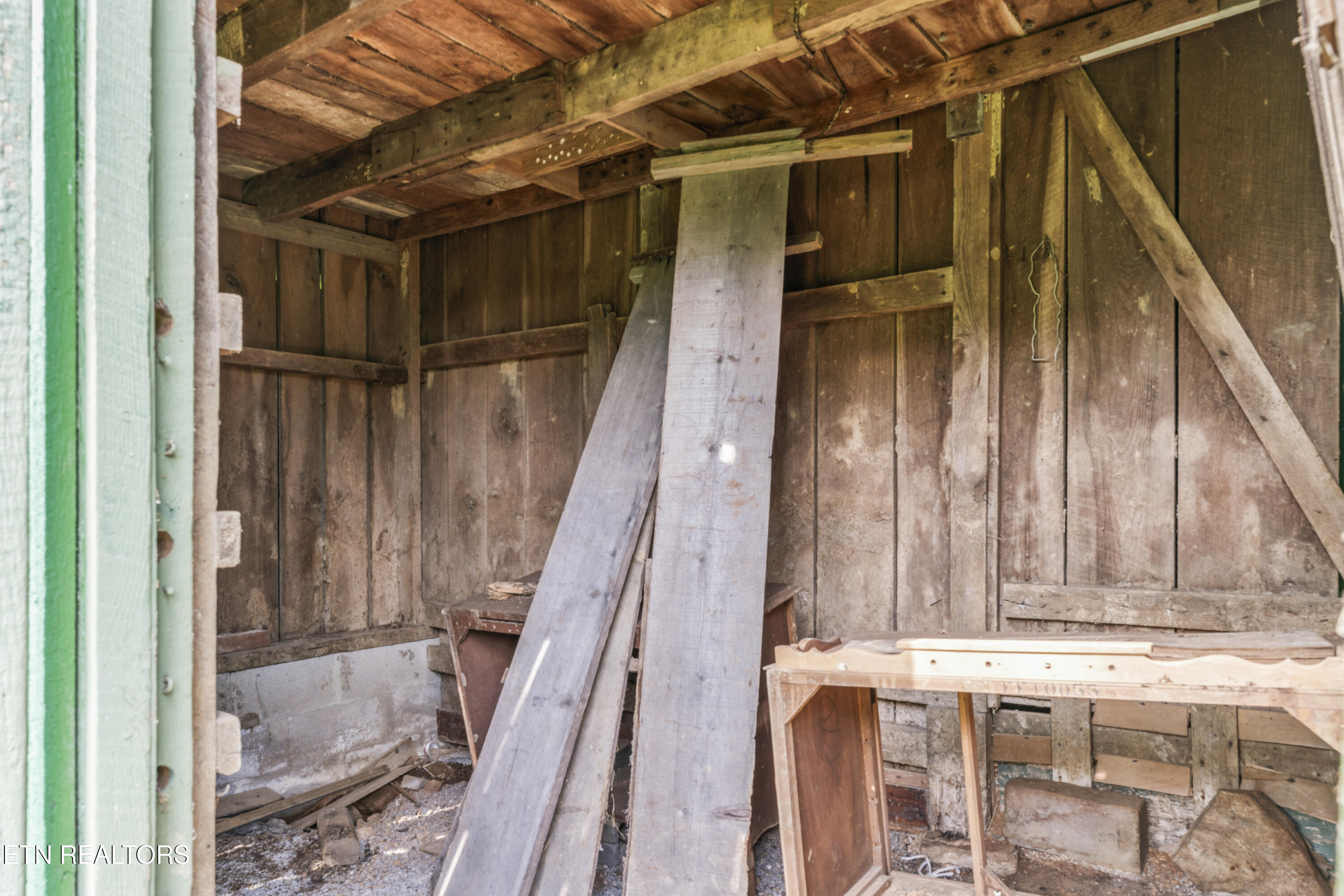 7518 Clapps Chapel Road Corryton, TN 37721 - Photo 31 of 38 photos_high_resolution_ABC08686