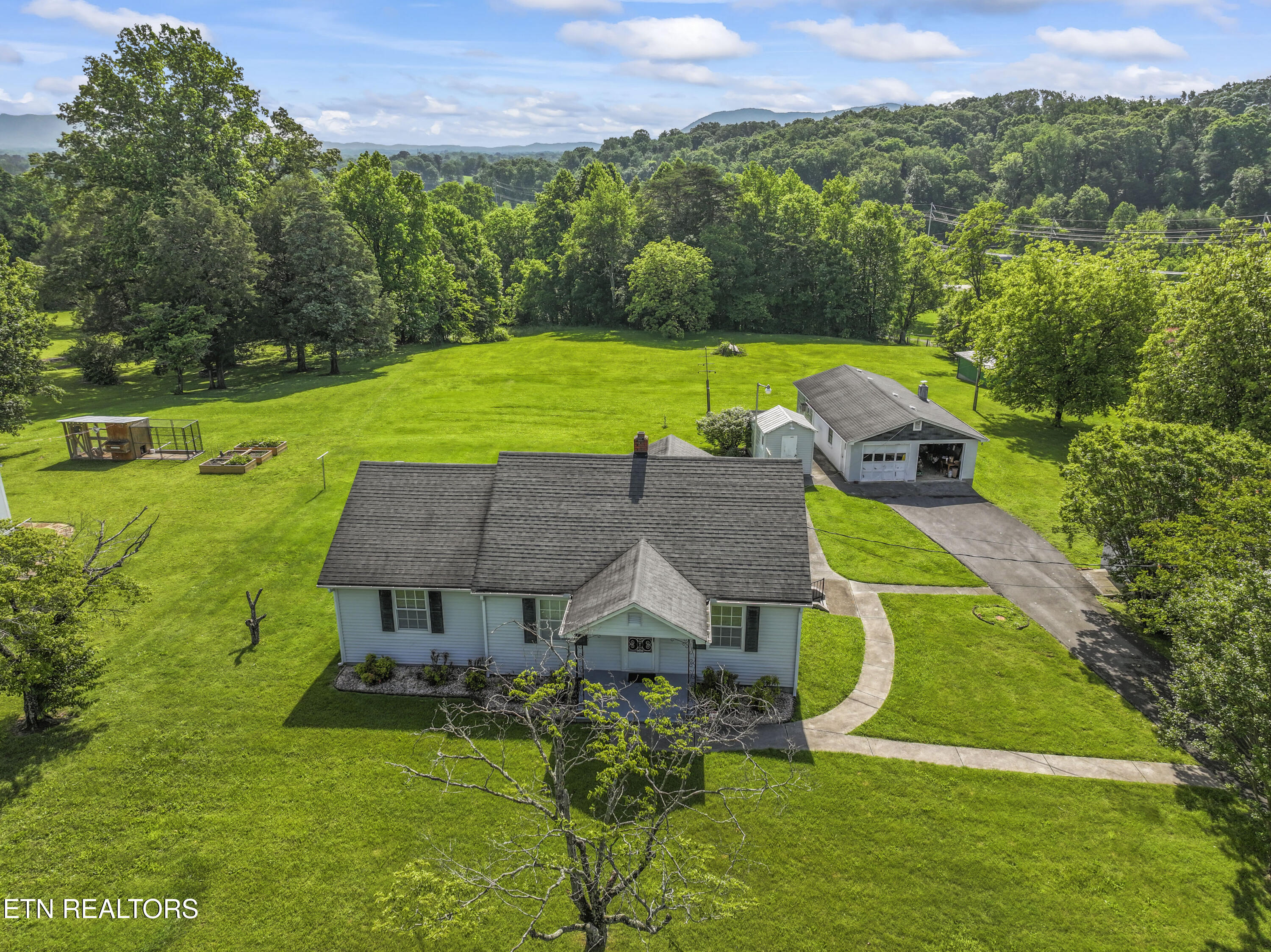 7518 Clapps Chapel Road Corryton, TN 37721 - Photo 36 of 38 photos_high_resolution_DJI_2025052120232