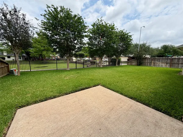$350,000 | 1823 Gillingham Way, Pasadena, TX 77504