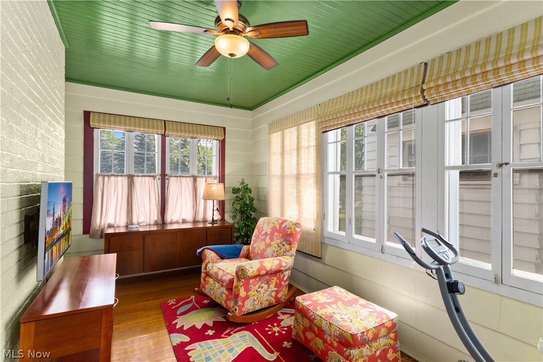 2512 Lee Road Cleveland, OH 44118 - Photo 19 of 35 Sunroom