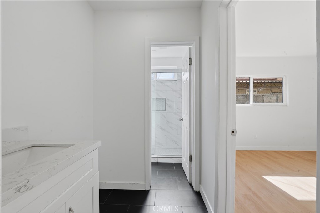 8659 Chestnut Avenue South Gate, CA 90280 - Photo 12 of 14