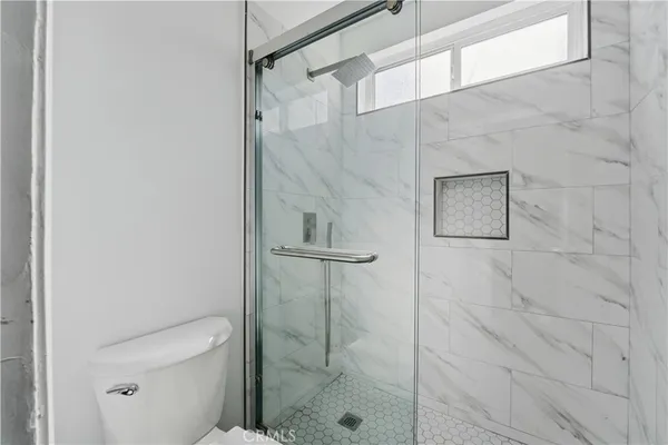 $2,700 | 8659 Chestnut Avenue, South Gate, CA 90280