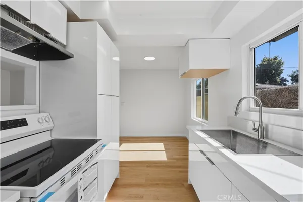 $2,700 | 8659 Chestnut Avenue, South Gate, CA 90280