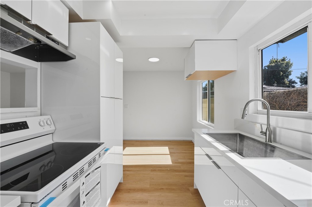 8659 Chestnut Avenue South Gate, CA 90280 - Photo 7 of 14