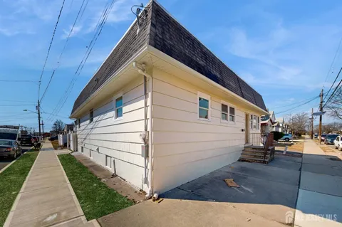 $2,300 | 1 Hermann Avenue, Carteret, NJ 07008