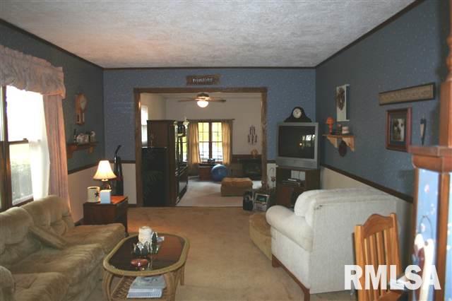 1999 Keener Road Muscatine, IA 52761 - Photo 2 of 12 Gallery Image 2