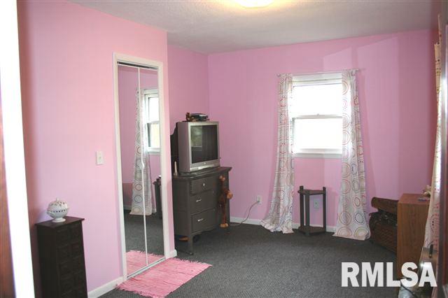 1999 Keener Road Muscatine, IA 52761 - Photo 7 of 12 Gallery Image 7