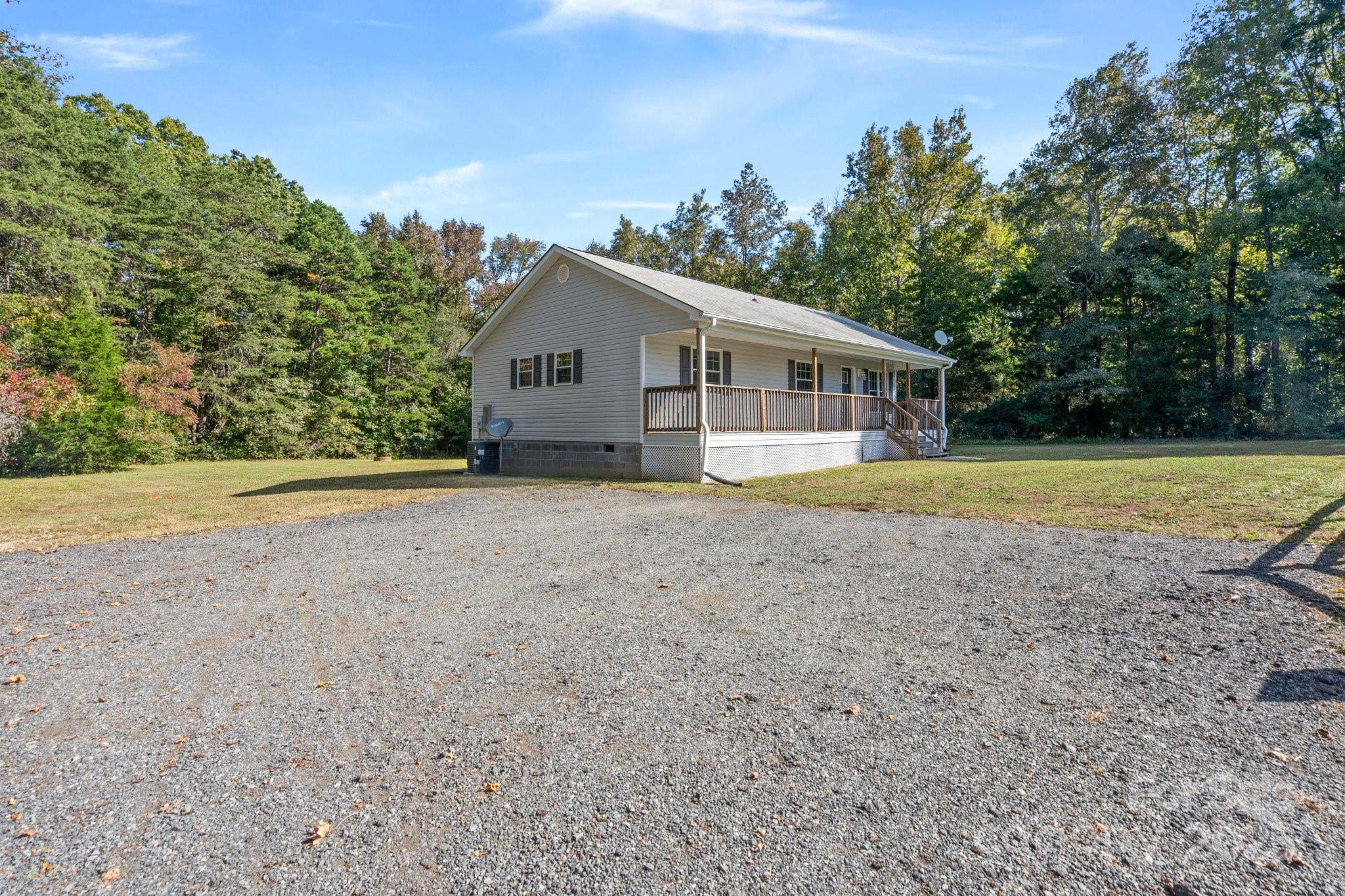 335 Adolphus Road Salisbury, NC 28146 - Photo 4 of 24