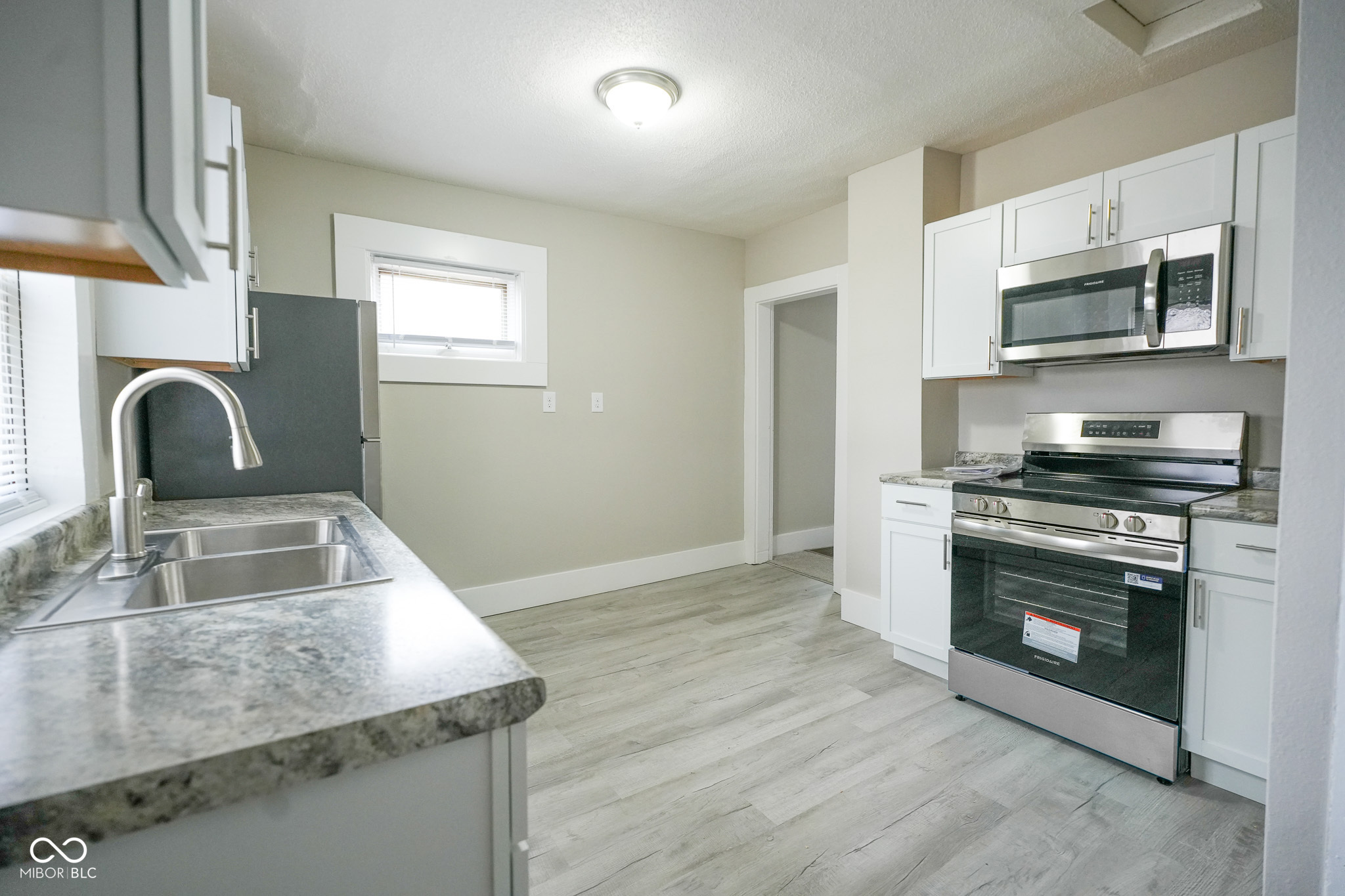 516 West 4th Street Anderson, IN 46016 - Photo 2 of 20