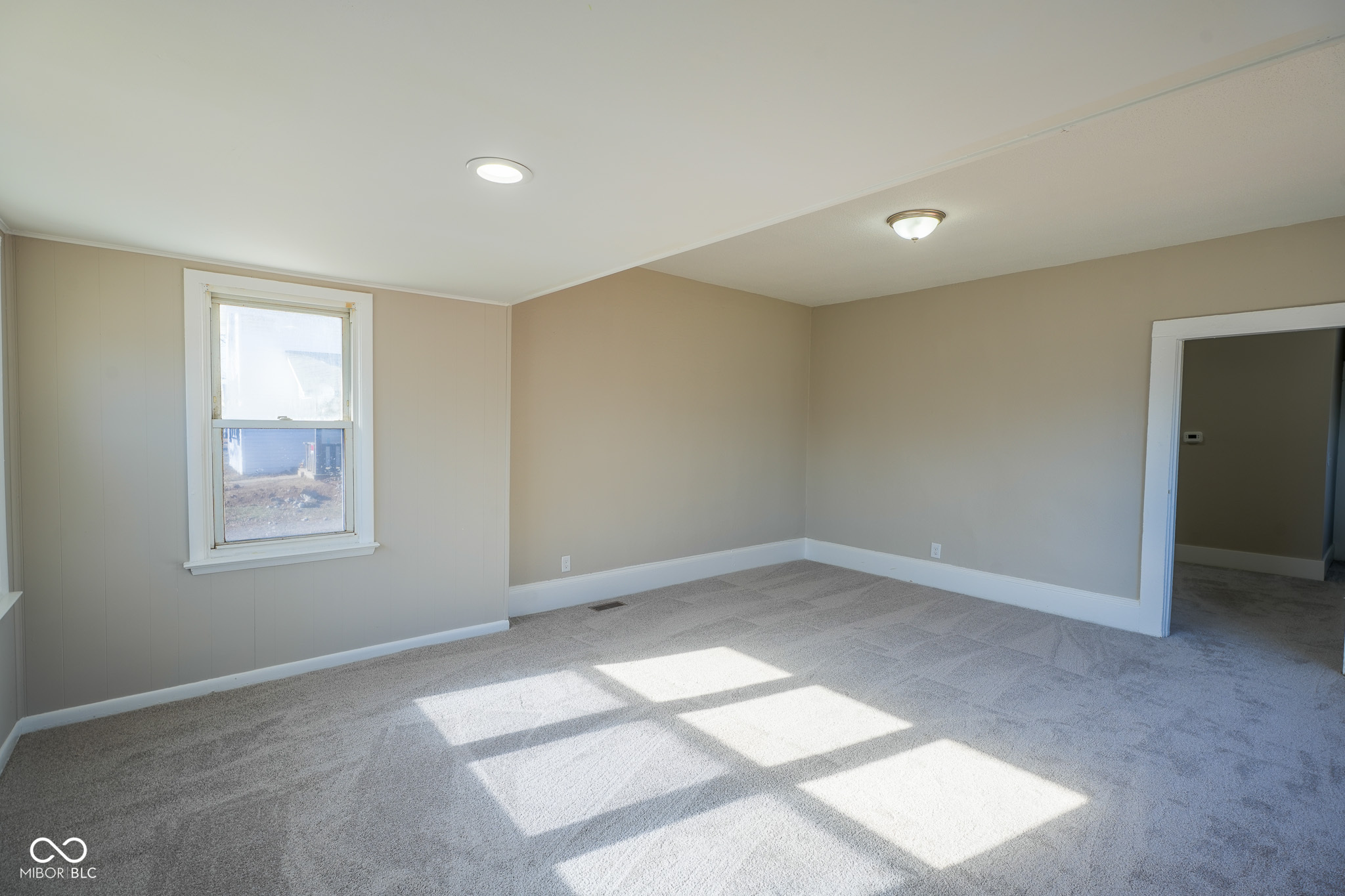 516 West 4th Street Anderson, IN 46016 - Photo 4 of 20