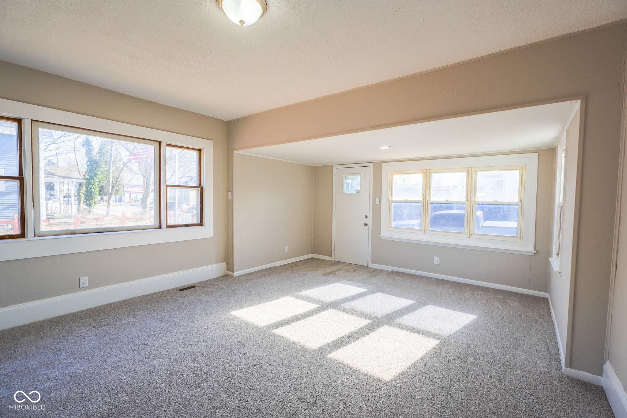 516 West 4th Street Anderson, IN 46016 - Photo 5 of 20