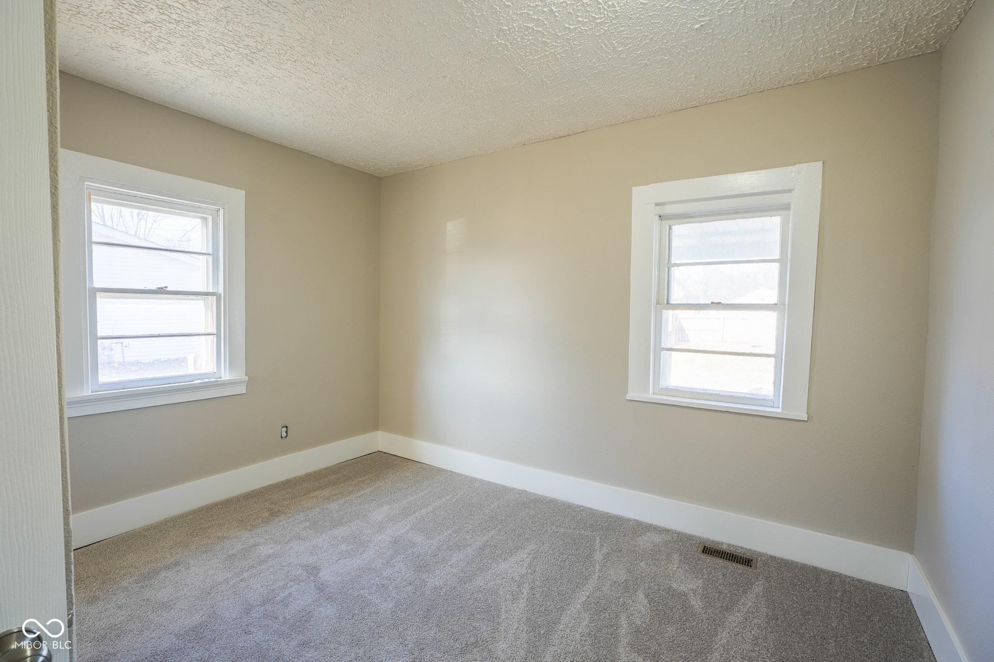 516 West 4th Street Anderson, IN 46016 - Photo 7 of 20