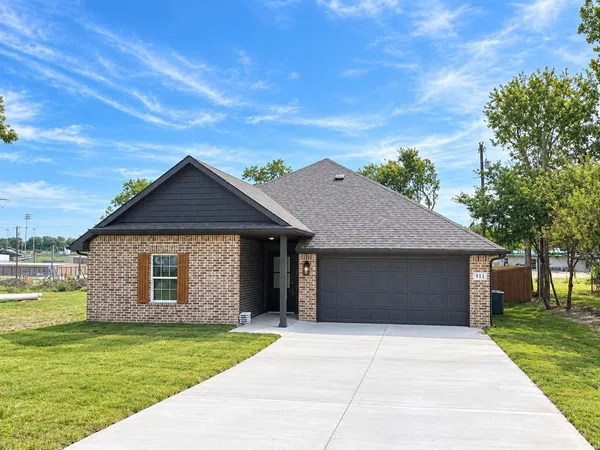 $329,000 | 511 North Branch Street, Howe, TX 75459