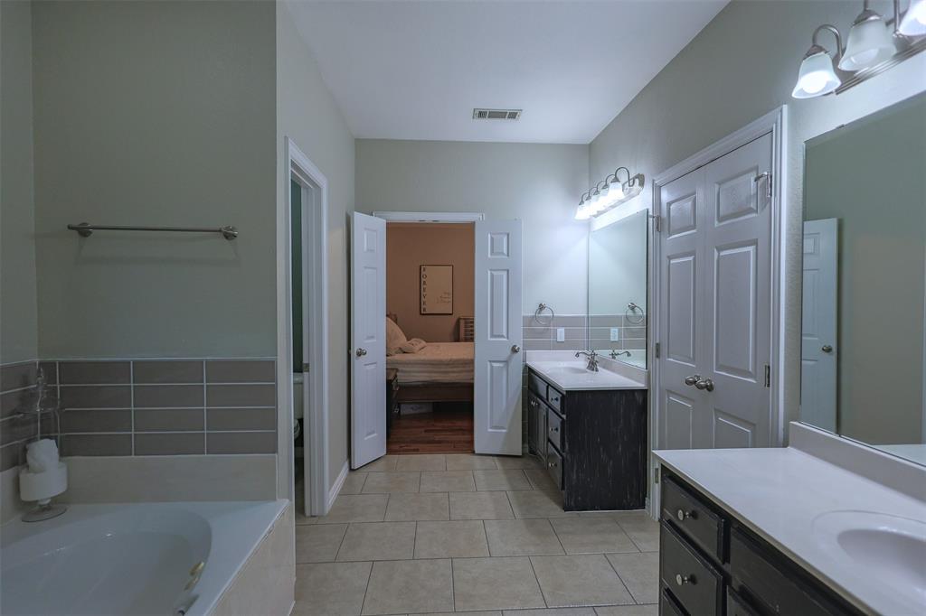 1805 Spinnaker Lane Azle, TX 76020 - Photo 20 of 39