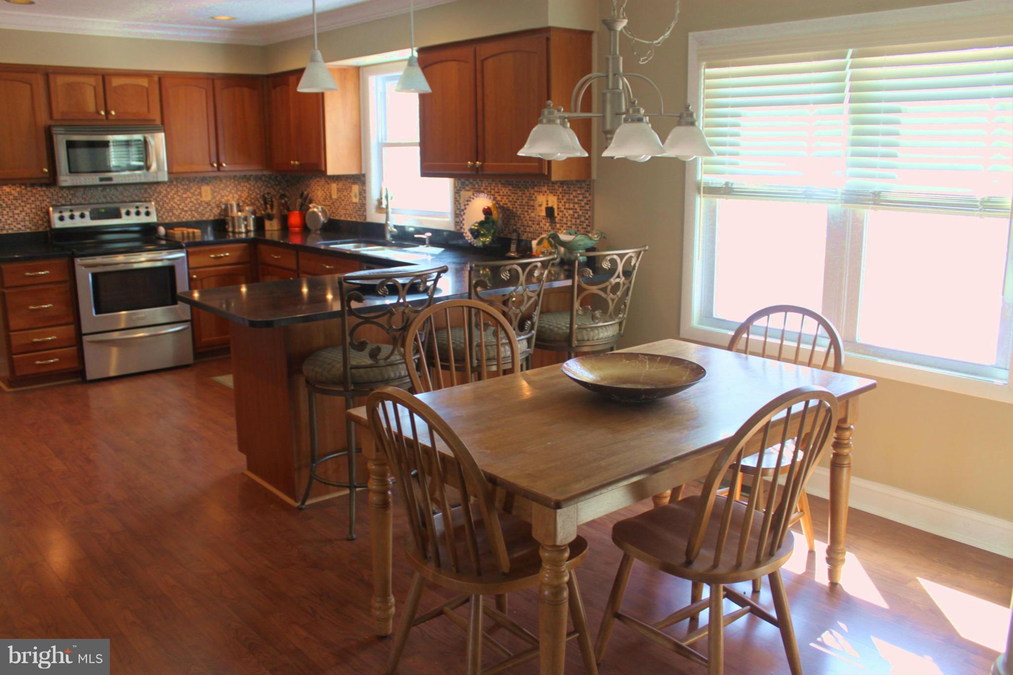 7226 Morgan Road Woodbine, MD 21797 - Photo 6 of 27 Kitchen Eat-in area