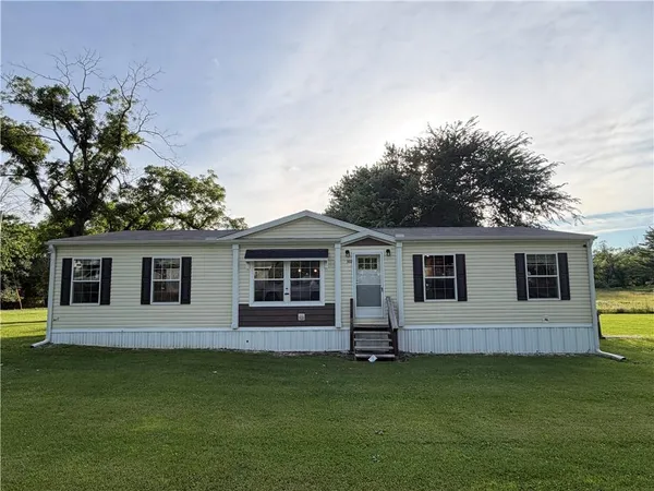 $220,000 | 322 Highland Street, Hale, MO 64643