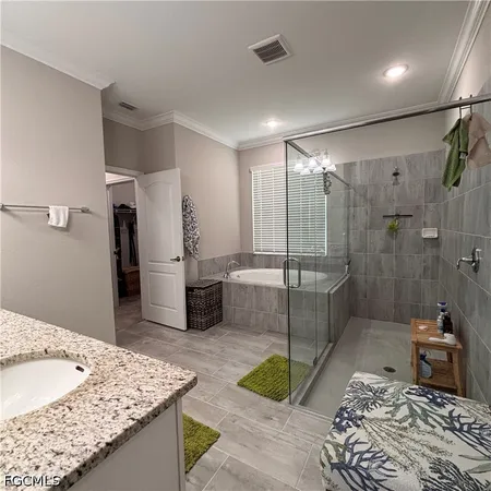 $3,200 | 4028 East Hampton Circle, Fort Myers, FL 33905