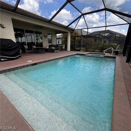 $3,200 | 4028 East Hampton Circle, Fort Myers, FL 33905