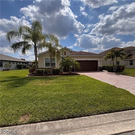 $3,200 | 4028 East Hampton Circle, Fort Myers, FL 33905
