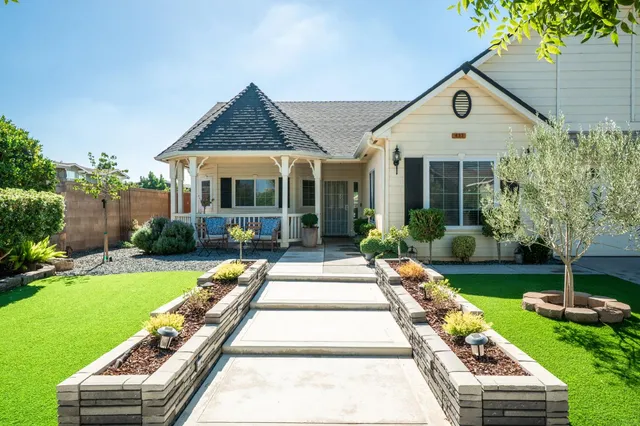 $475,000 | 437 East Stanley Avenue, Reedley, CA 93654