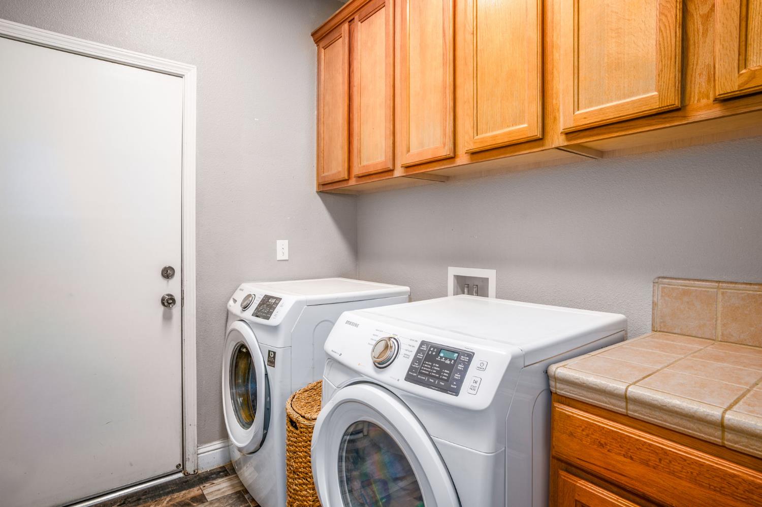 437 East Stanley Avenue Reedley, CA 93654 - Photo 22 of 30