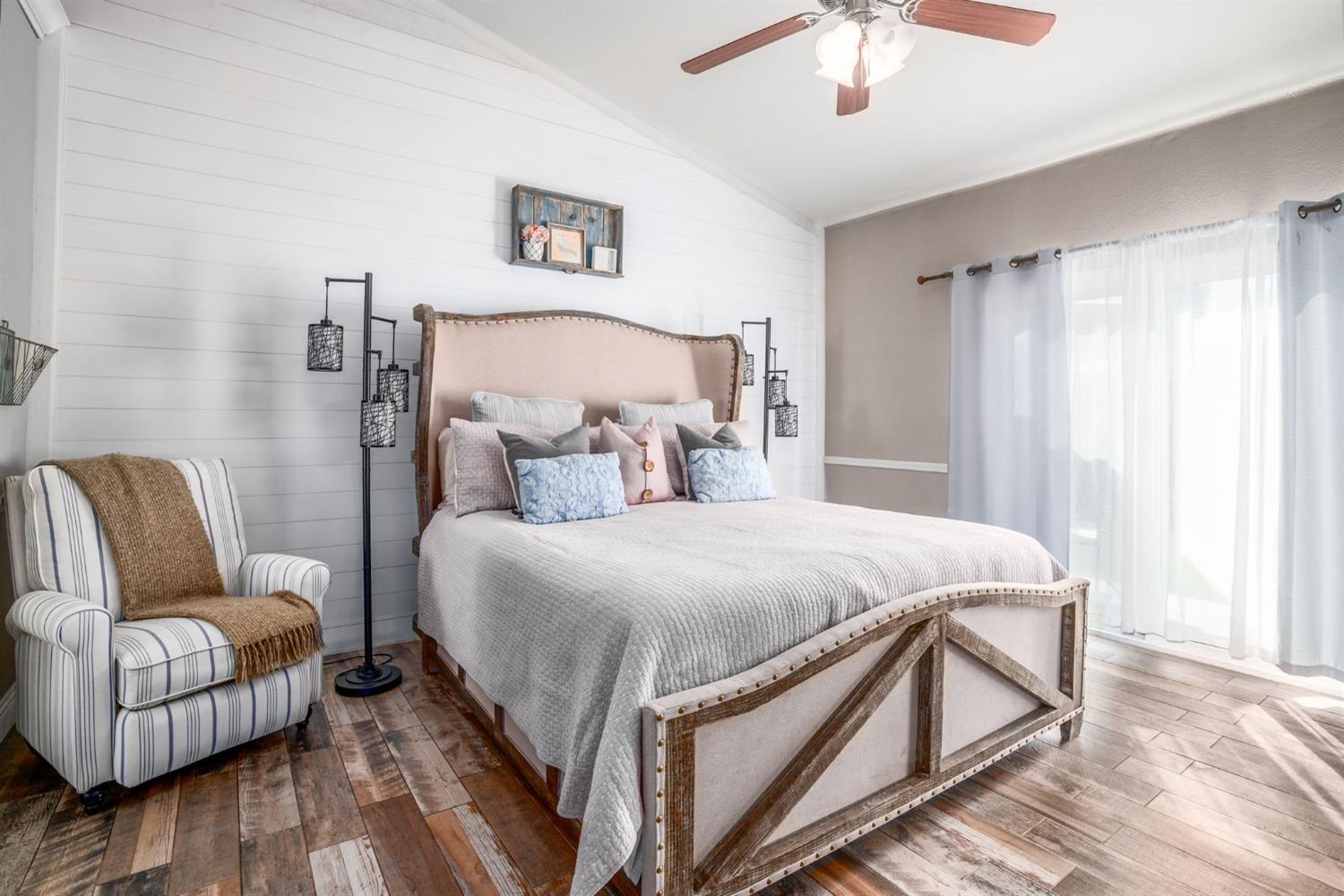 437 East Stanley Avenue Reedley, CA 93654 - Photo 24 of 30