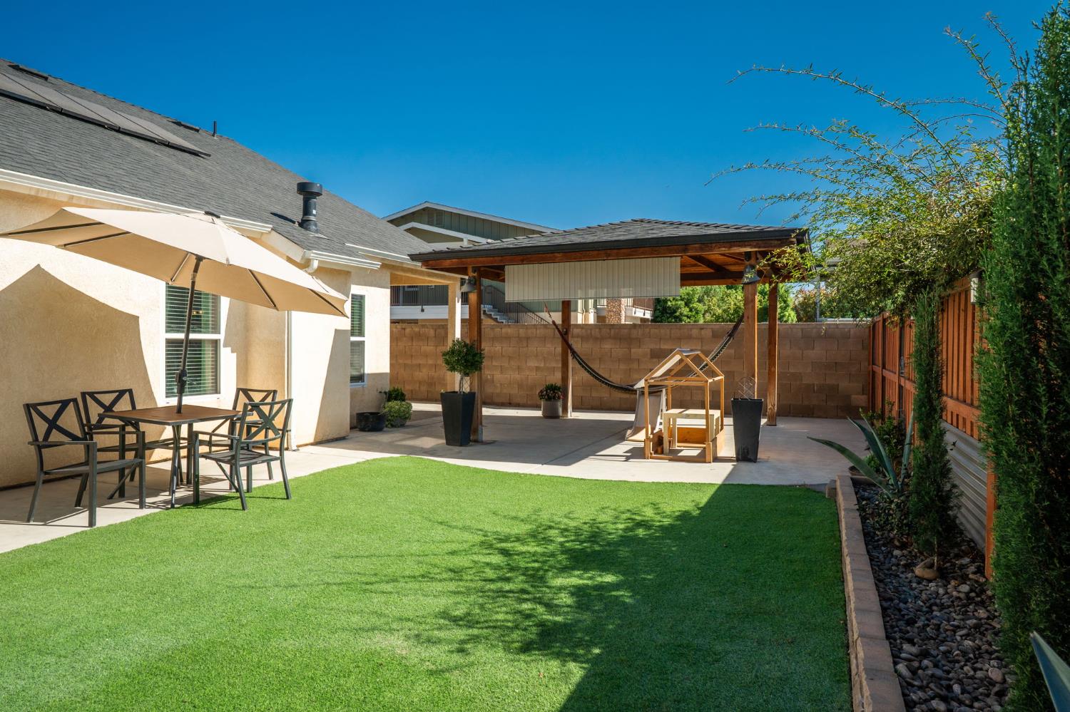 437 East Stanley Avenue Reedley, CA 93654 - Photo 28 of 30