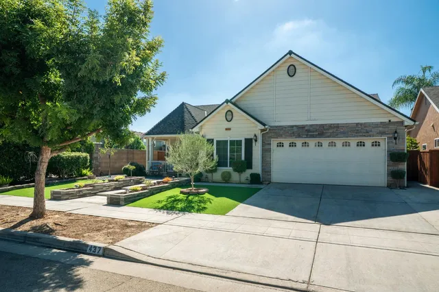 $475,000 | 437 East Stanley Avenue, Reedley, CA 93654