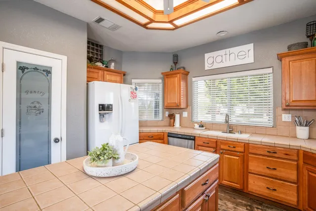 $475,000 | 437 East Stanley Avenue, Reedley, CA 93654