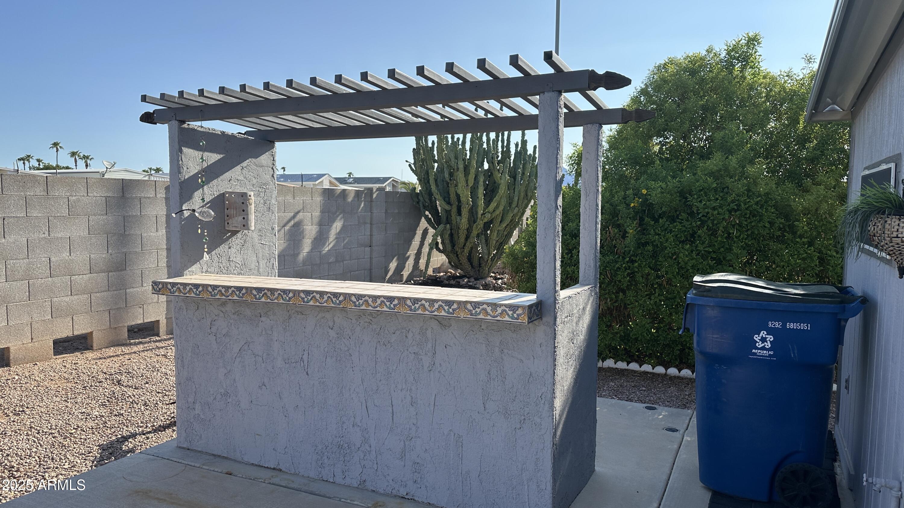 834 South Meridian Road, Unit 76 Apache Junction, AZ 85120 - Photo 10 of 50 a view of a two tub of the house