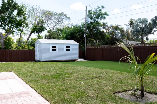 $549,000 | 3360 Sapphire Road, Lake Worth, FL 33462