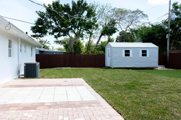 $549,000 | 3360 Sapphire Road, Lake Worth, FL 33462