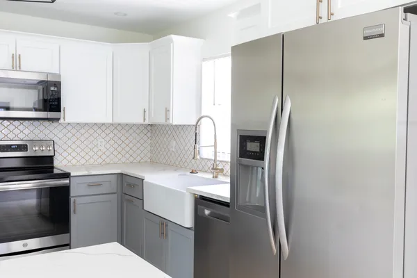 $549,000 | 3360 Sapphire Road, Lake Worth, FL 33462