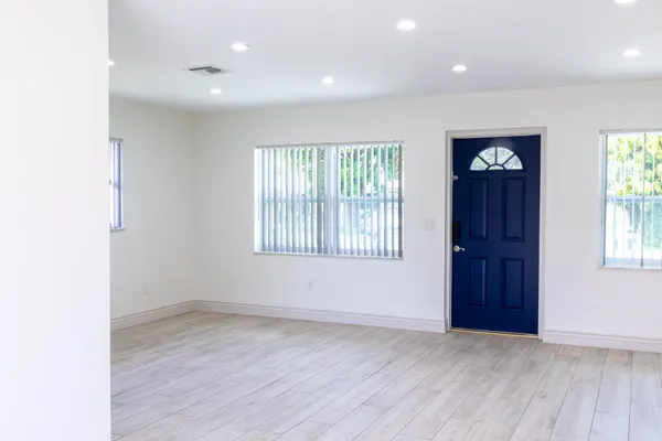 $549,000 | 3360 Sapphire Road, Lake Worth, FL 33462