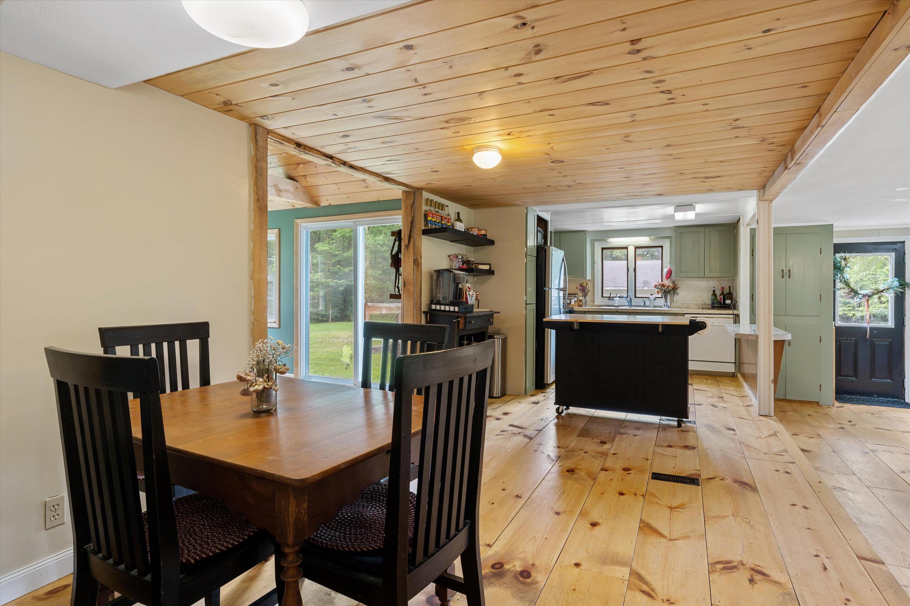 1274 Montalona Road Dunbarton, NH 03046 - Photo 10 of 29