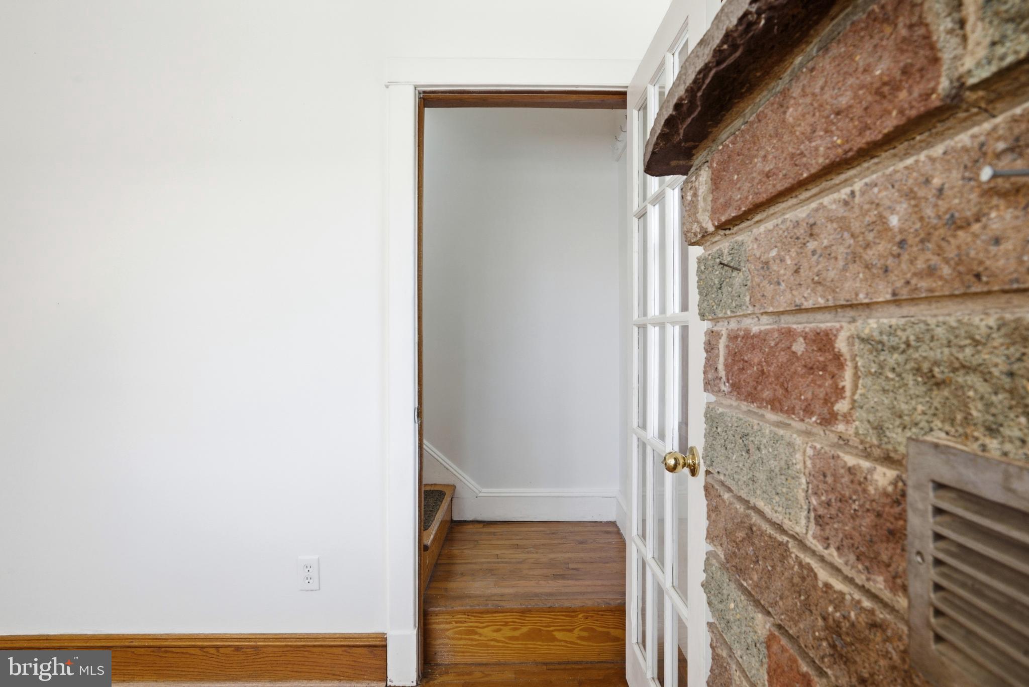 1064 Strasburg Road Front Royal, VA 22630 - Photo 35 of 73 Stairway to the upper level