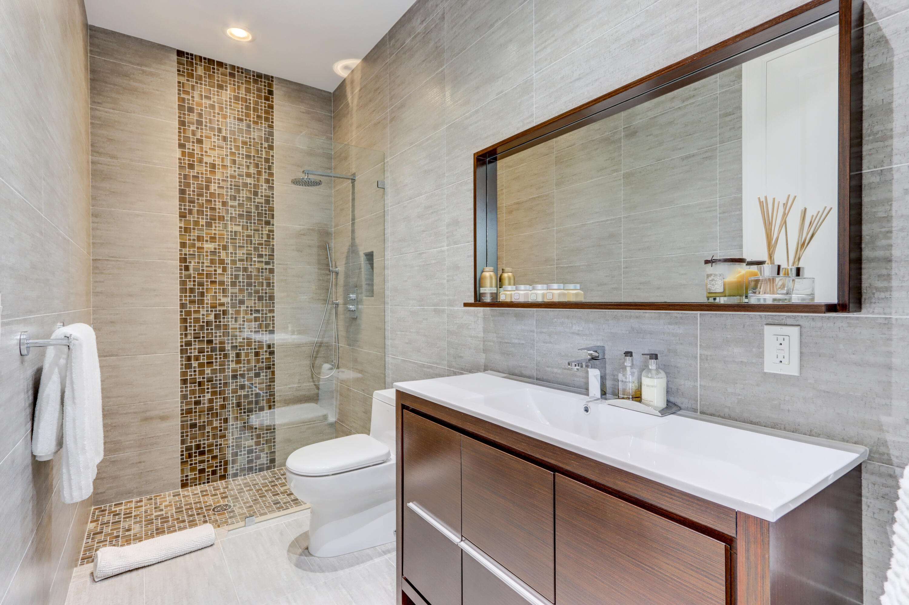 3383 Northwest 53rd Circle Boca Raton, FL 33496 - Photo 19 of 23 Bathroom 3