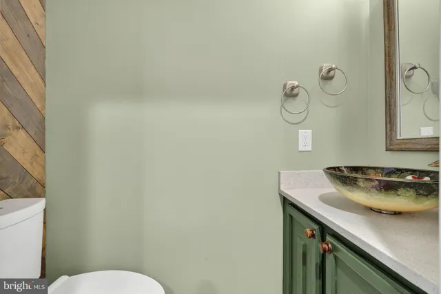 $3,350 | 8605 Western Oak Drive, Springfield, VA 22153