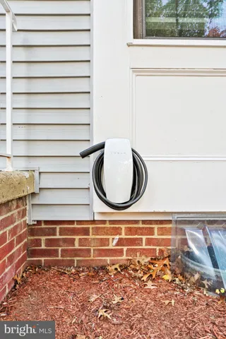 $3,350 | 8605 Western Oak Drive, Springfield, VA 22153