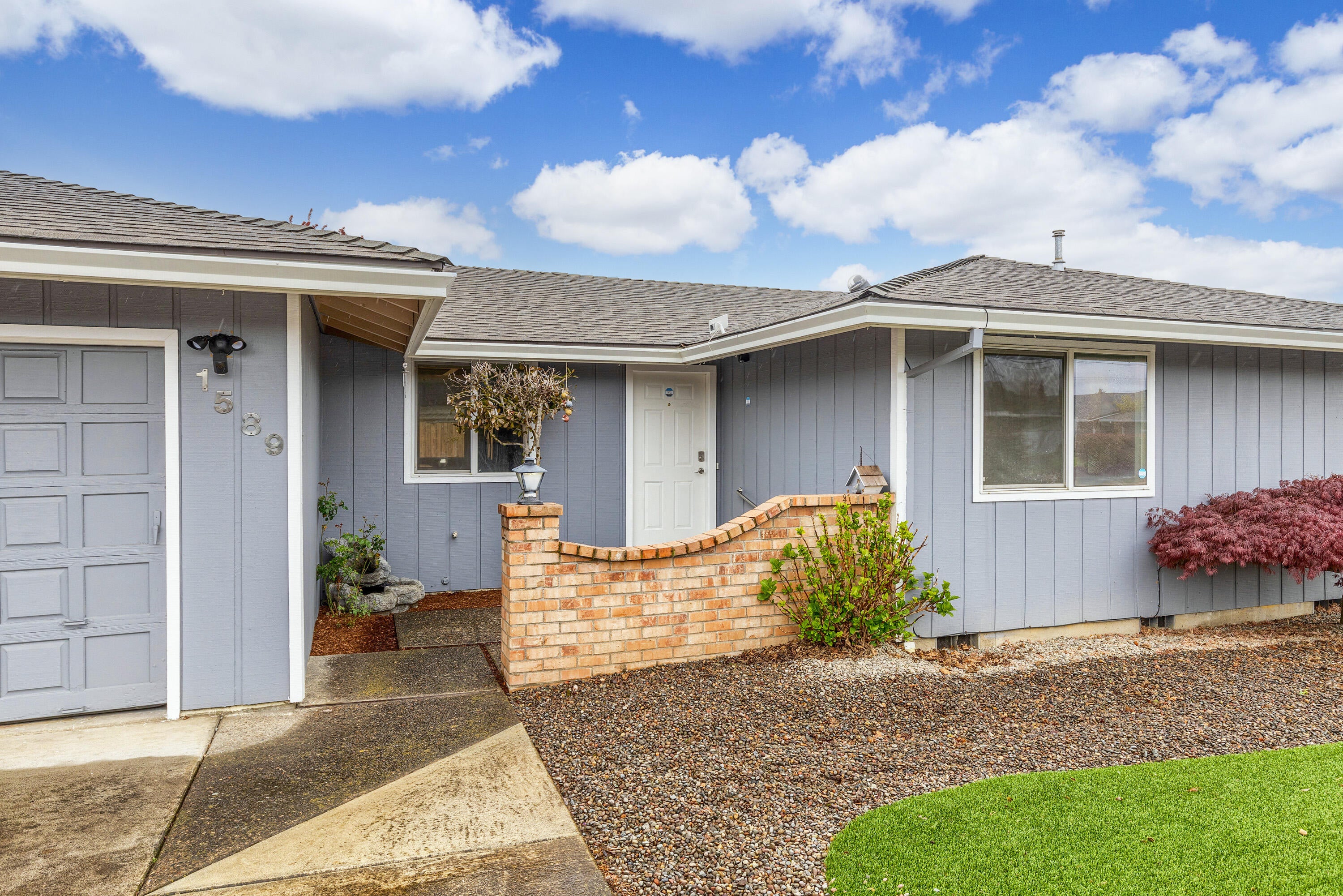 1589 Springbrook Road Medford, OR 97504 - Photo 4 of 46 SR(1)