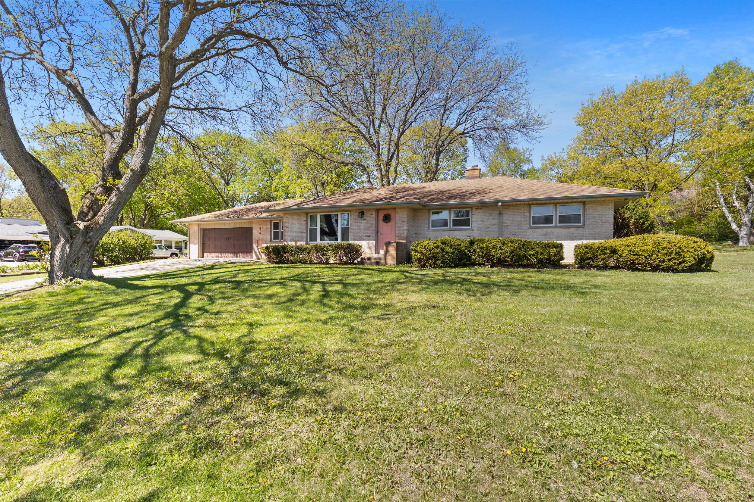 575 Kenmar Road Brookfield, WI 53005 - Photo 29 of 38 Brookfield Ranch